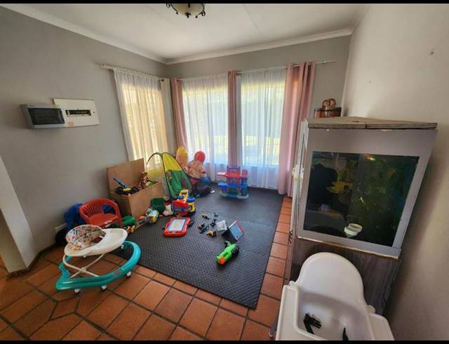 2 BEDROOM PROPERTY TO RENT IN GARSFONTEIN